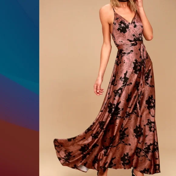 Tea gardens rusty rose hotsell floral print satin maxi dress